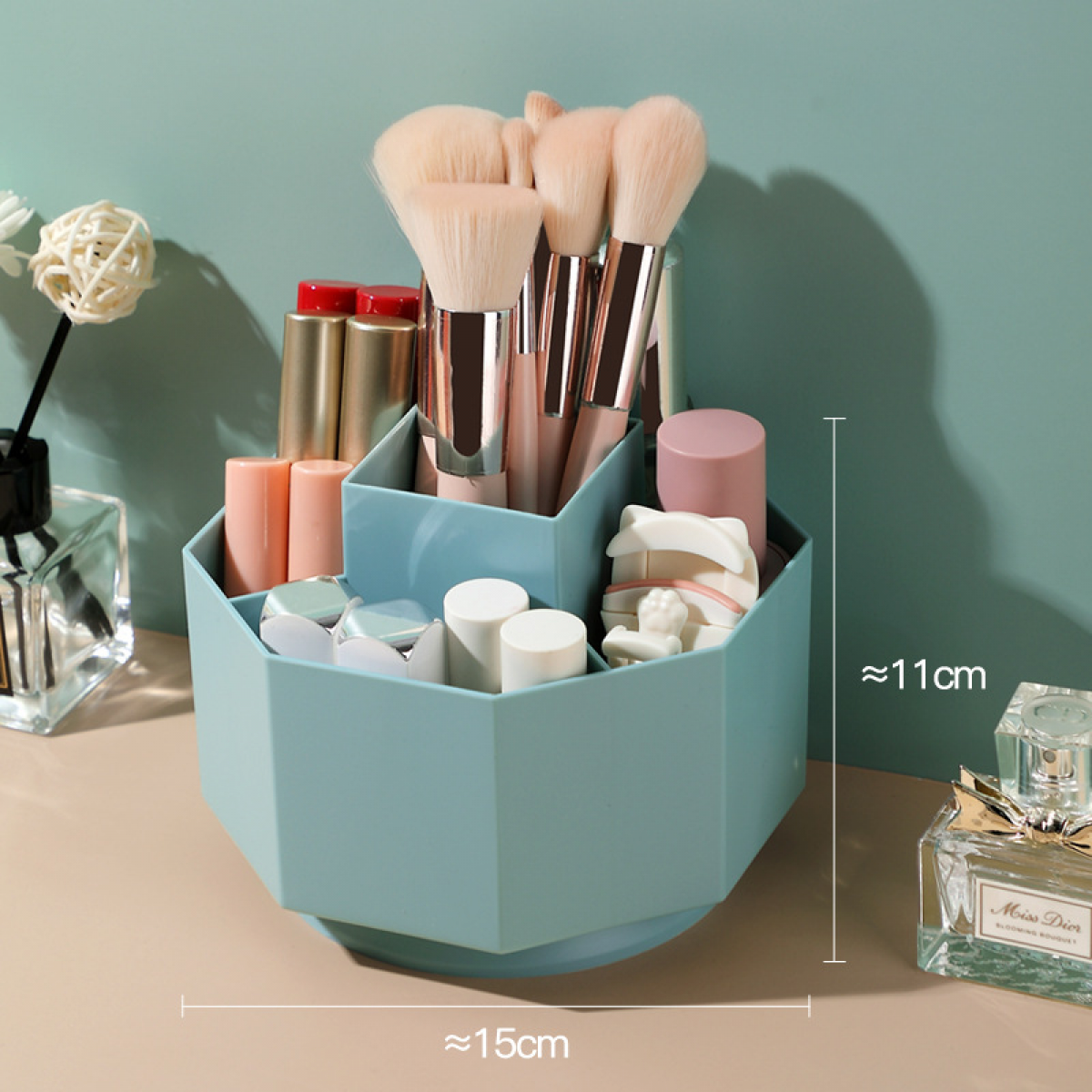 Cutie rotativă pentru pensule și rujuri – organizare practică și elegantă