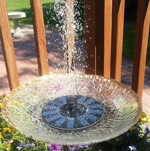 Fanatana Arteziana Solar – Spectacol Natural in Gradina Ta