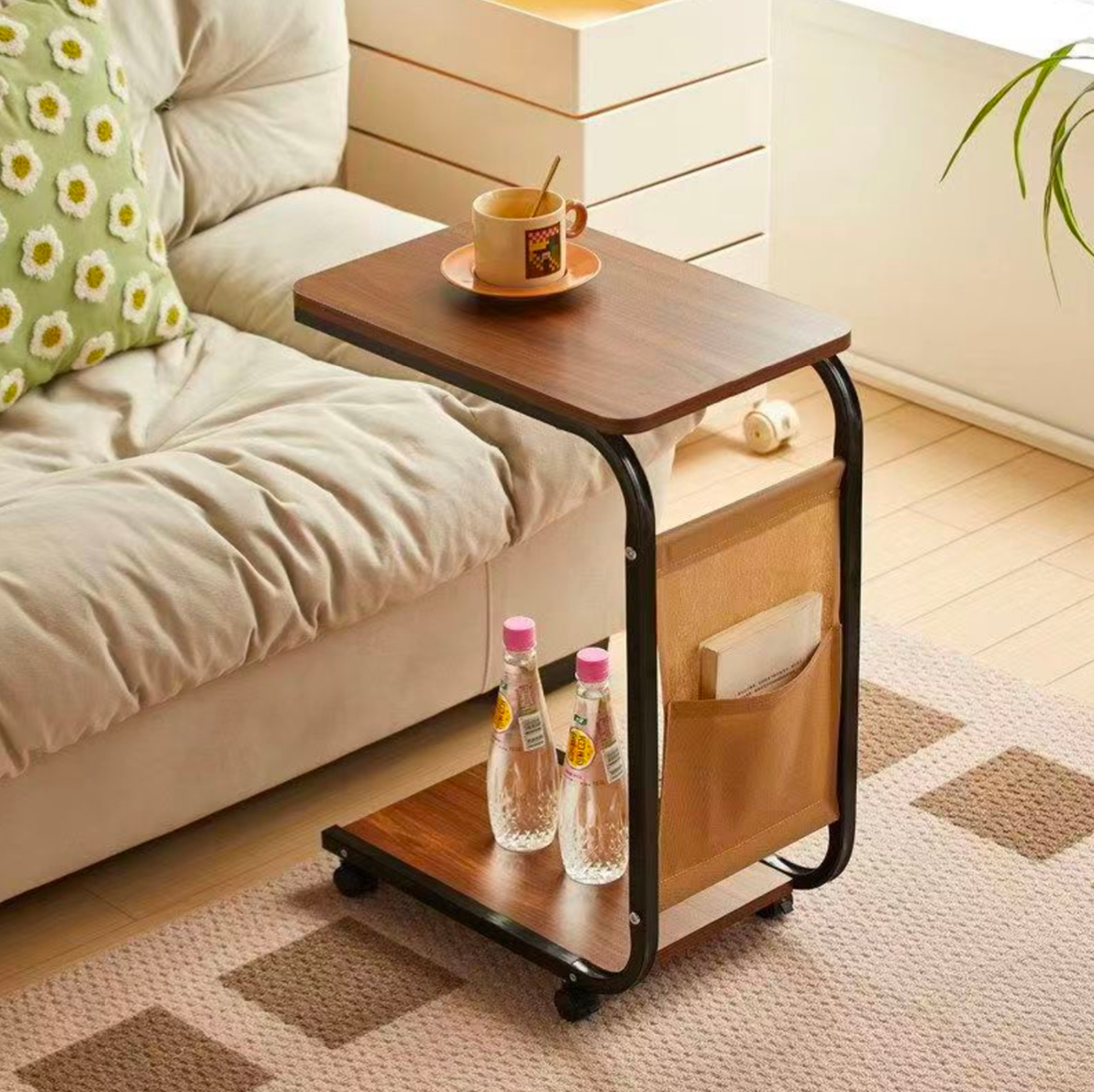 Măsuță de cafea cu roți – Practică și elegantă
