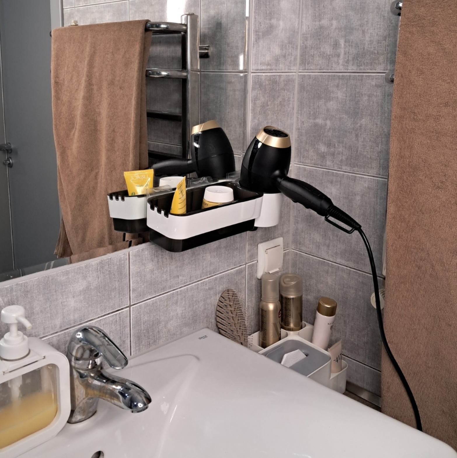 Suport Uscător de Păr & Accesorii – Design Modern & Practic