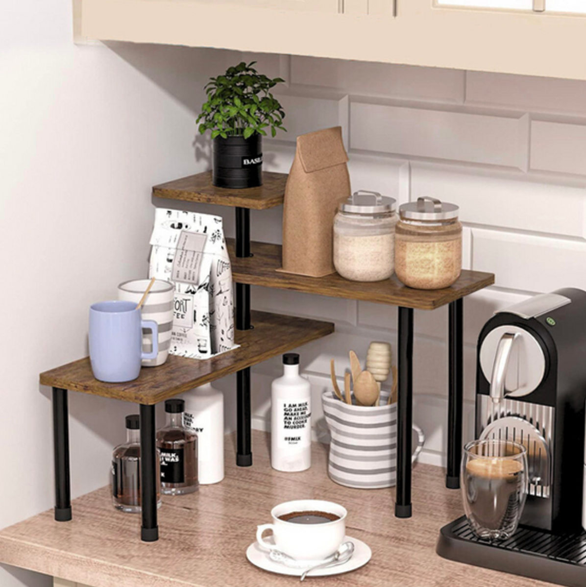 Etajeră cu 3 polițe – Design modern și organizare inteligentă