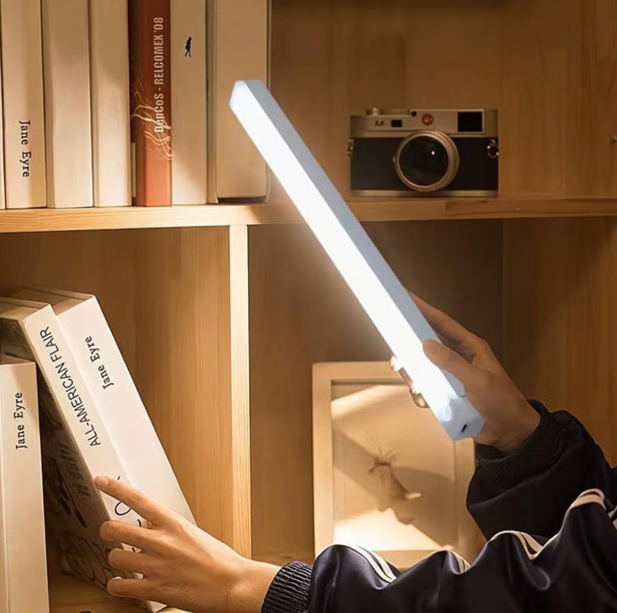 Lampă tip bară cu LED – iluminare inteligentă cu senzor de mișcare