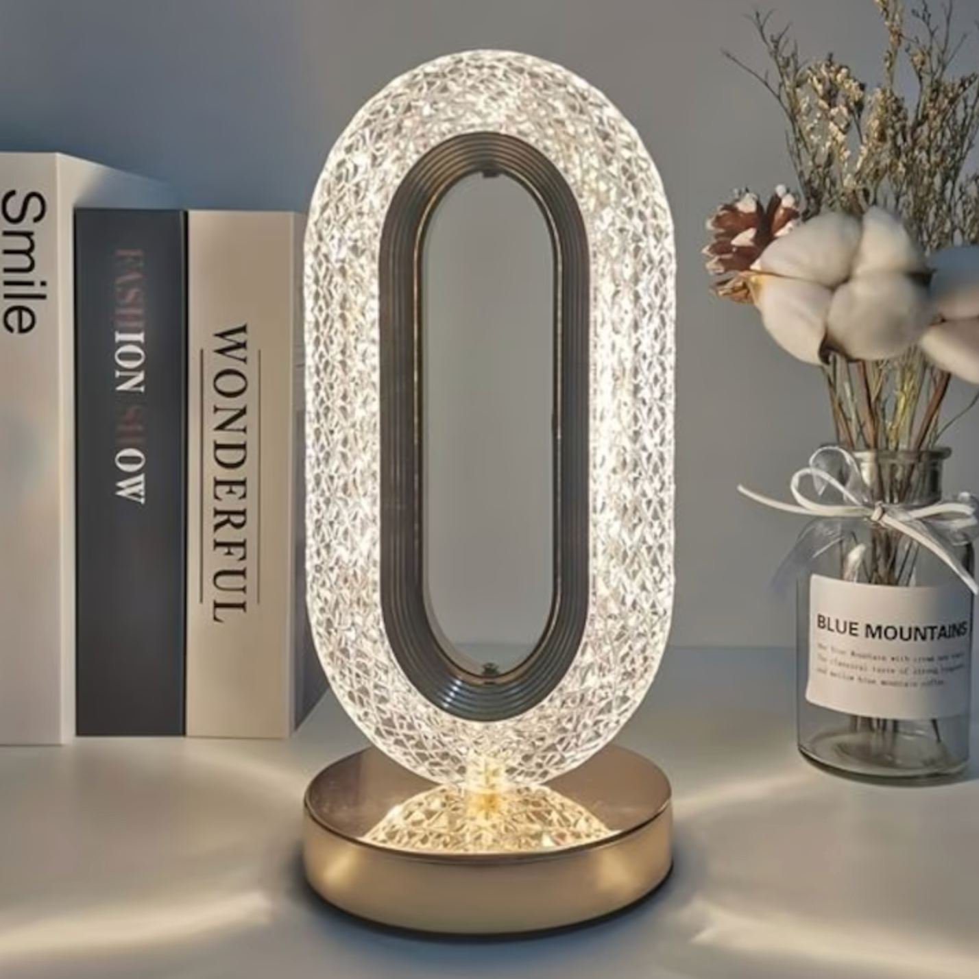 Veioză de Noptieră cu Abajur „Diamant” – Reglaj Tactil, 3 Culori, Reîncărcabilă USB, 5W, 3000mAh